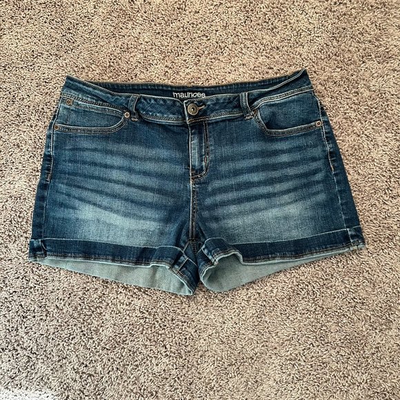 Maurice's Jean Shorts - Picture 1 of 3